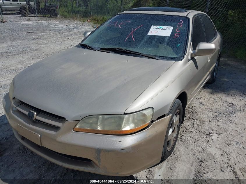 2000 Honda Accord 3.0 Ex VIN: 1HGCG1656YA015272 Lot: 40441064