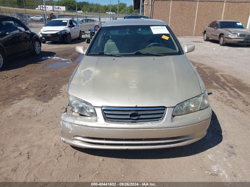 2000 Toyota Camry Ce/Le/Xle VIN: 4T1BG22K0YU984510 Lot: 40441602