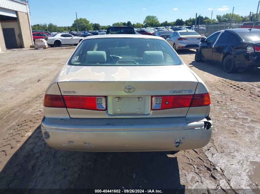 2000 Toyota Camry Ce/Le/Xle VIN: 4T1BG22K0YU984510 Lot: 40441602