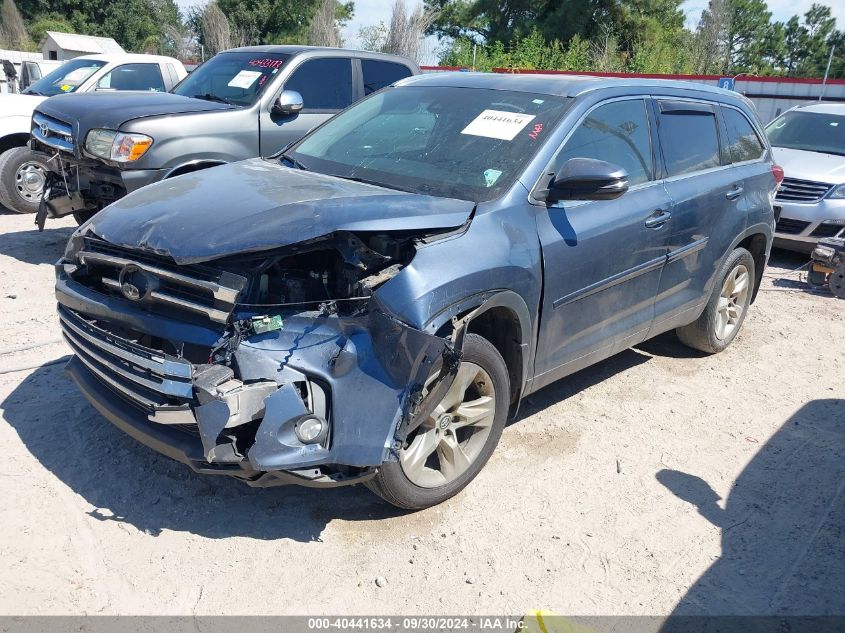 5TDYZRFH3JS281333 2018 TOYOTA HIGHLANDER - Image 2