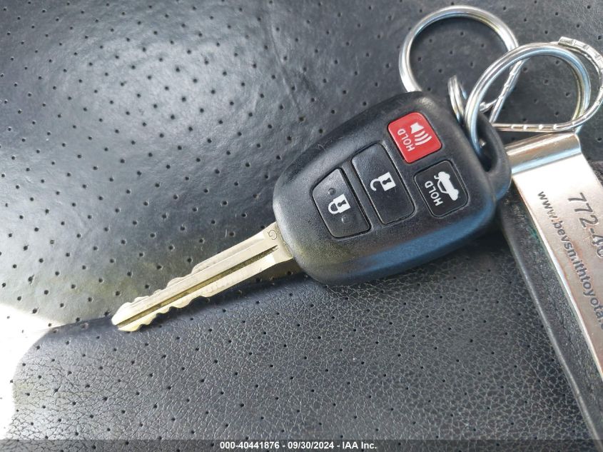 4T1BF1FK0DU223137 2013 Toyota Camry Se