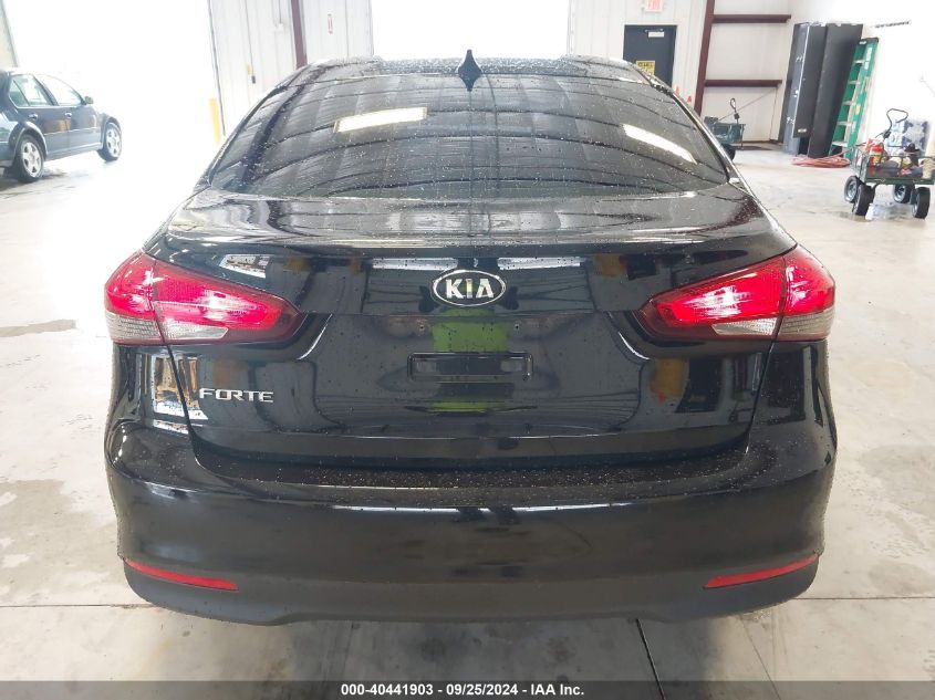 3KPFK4A75JE239480 2018 Kia Forte Lx