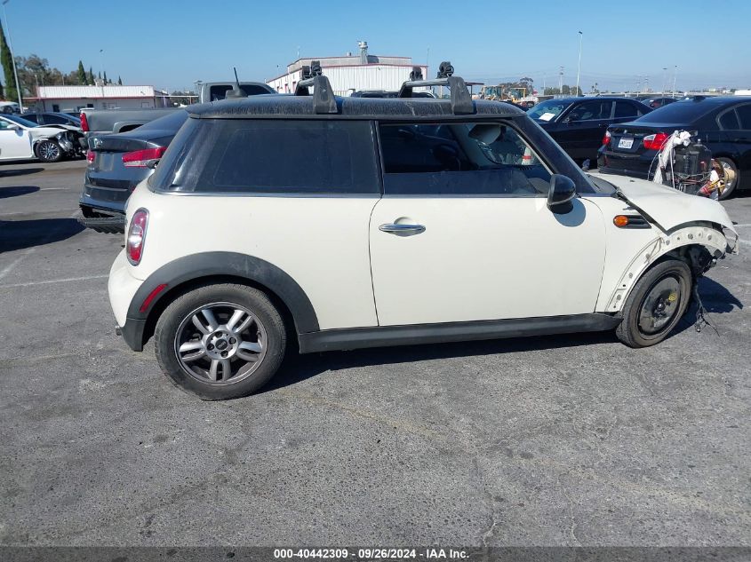 2011 Mini Cooper VIN: WMWSU3C51BT093485 Lot: 40442309