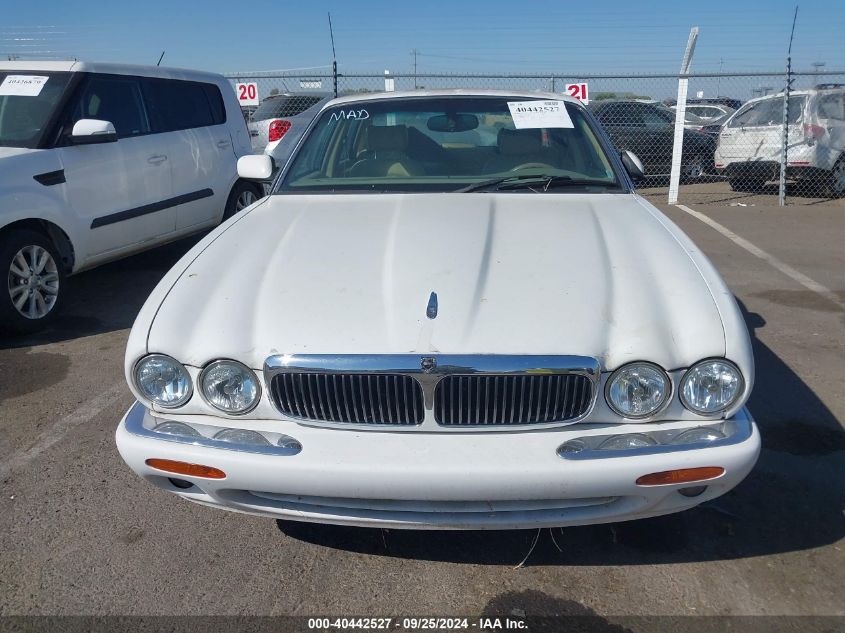 2001 Jaguar Xj8 VIN: SAJDA14C21LF21444 Lot: 40442527