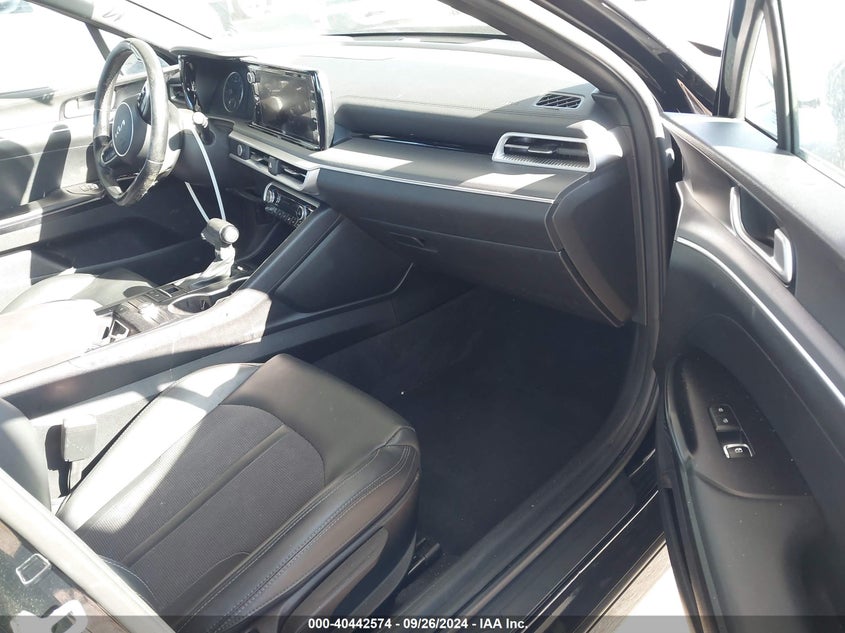 2022 KIA K5 1.6L I4   N(VIN: 5XXG64J27NG142131