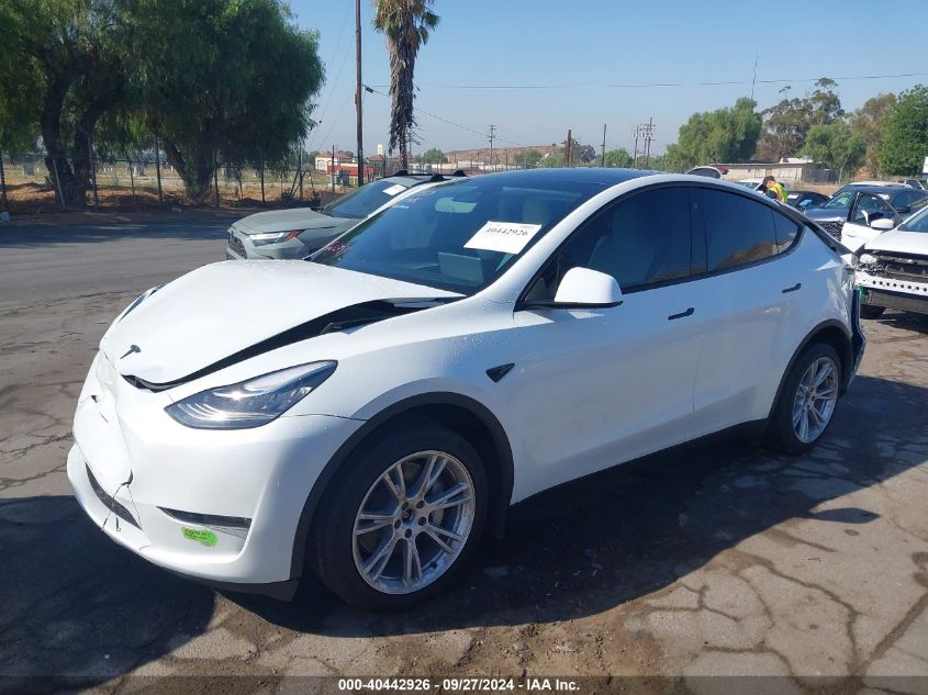 VIN 7SAYGDEE5PA079672 2023 Tesla Model Y, Awd/Long... no.2