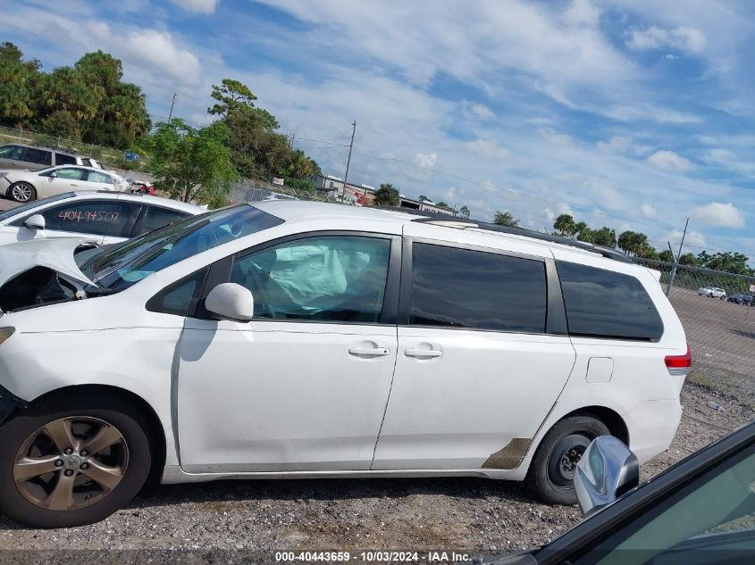 5TDKK3DC0ES410293 2014 Toyota Sienna Le V6 8 Passenger