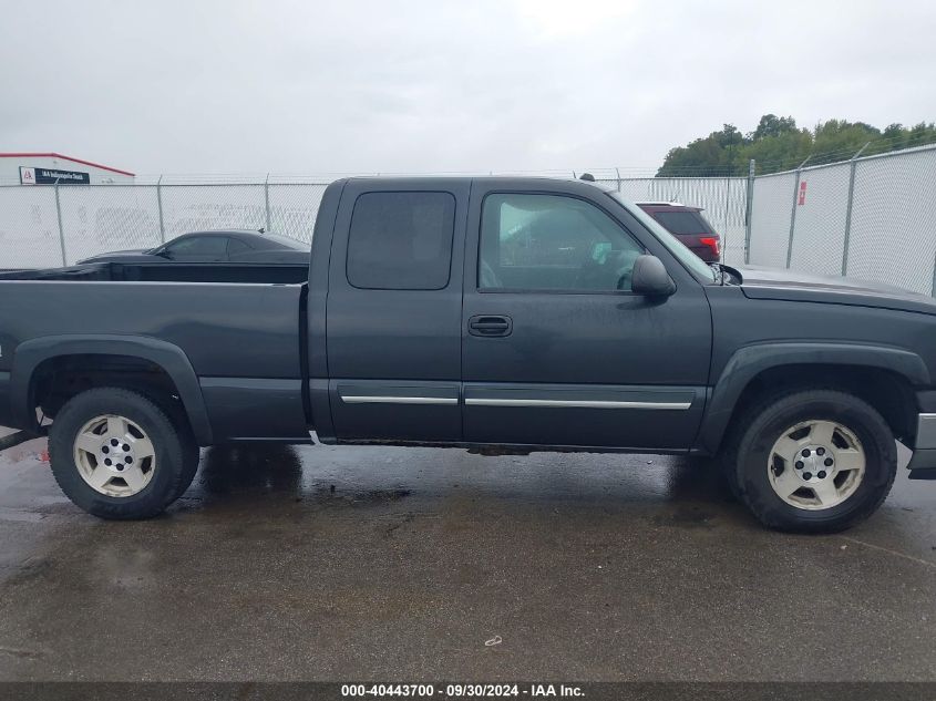 2005 Chevrolet Silverado 1500 Z71 VIN: 1GCEK19B15E176818 Lot: 40443700