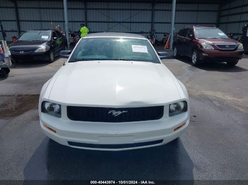 2008 Ford Mustang V6 Deluxe/V6 Premium VIN: 1ZVHT84N985138212 Lot: 40443974