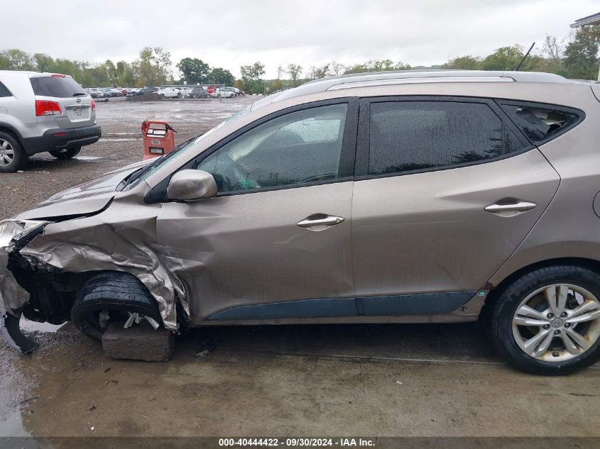 2010 Hyundai Tucson Gls VIN: KM8JUCAC4AU110915 Lot: 40444422