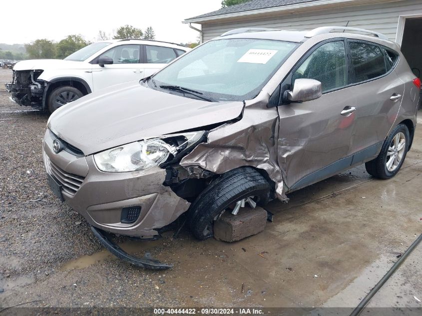 2010 Hyundai Tucson Gls VIN: KM8JUCAC4AU110915 Lot: 40444422