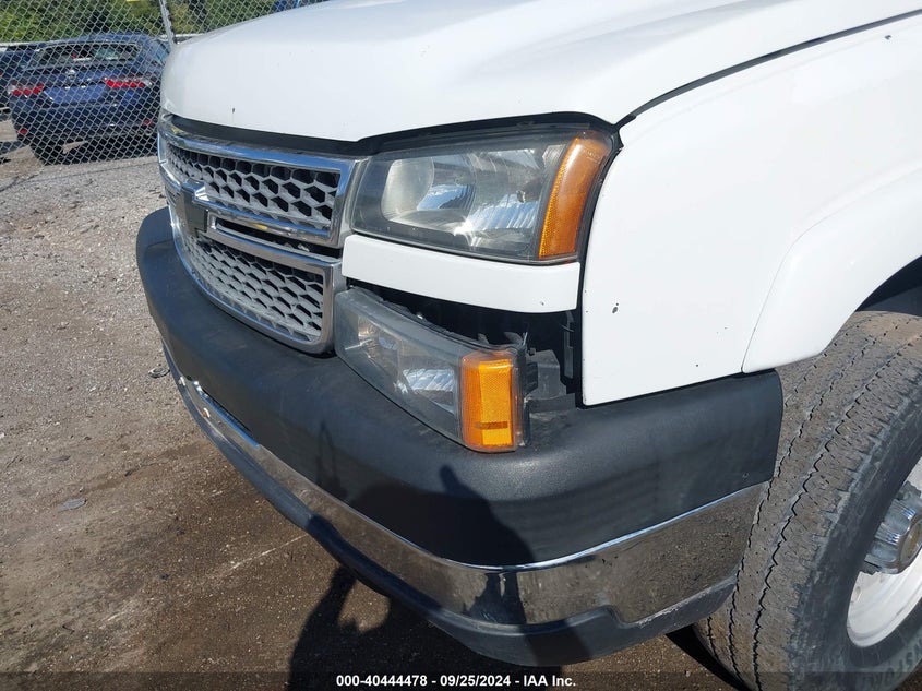 2005 Chevrolet Silverado 2500Hd Lt VIN: 1GCHK23275F917804 Lot: 40444478