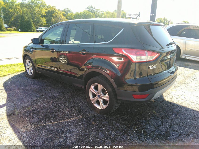 Vin: 1fmcu0gx9eua24006, lot: 40933182, ford escape se 20143