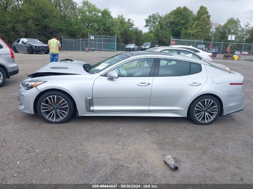 KNAE25LA2J6030758 2018 Kia Stinger Premium