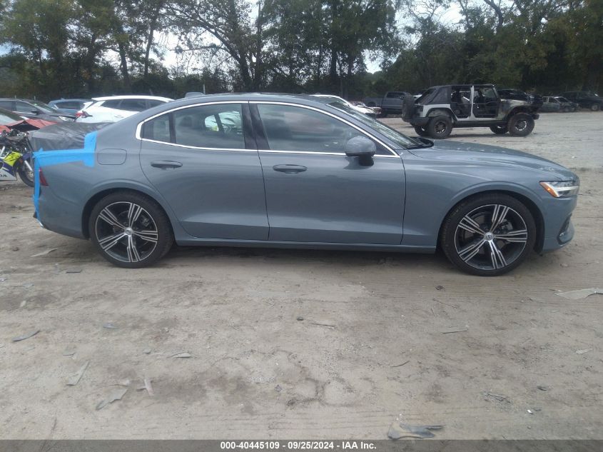 7JRL12TL9NG177450 2022 Volvo S60 B5 Inscription