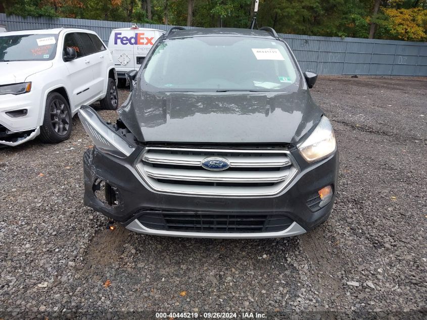 1FMCU9GD7JUC20319 2018 Ford Escape Se