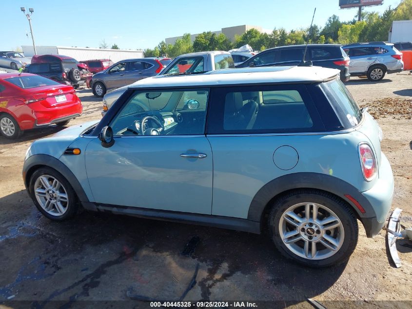 2013 Mini Hardtop Cooper VIN: WMWSU3C56DT682437 Lot: 40445325