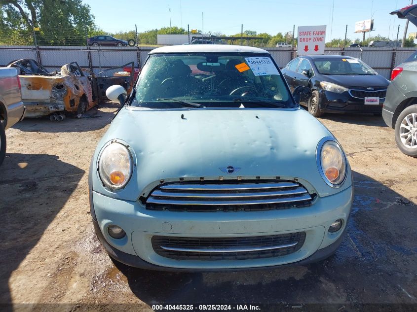 2013 Mini Hardtop Cooper VIN: WMWSU3C56DT682437 Lot: 40445325