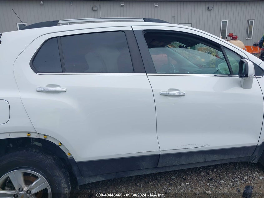 VIN KL7CJPSB5JB595870 2018 CHEVROLET TRAX LT