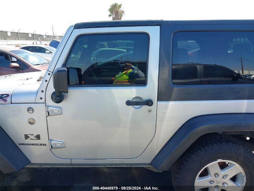 2009 Jeep Wrangler X VIN: 1J4FA24139L779695 Lot: 40445979