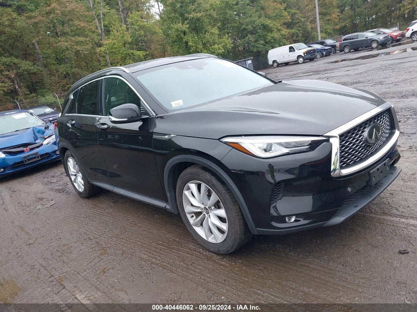 VIN 3PCAJ5M35KF125731 2019 INFINITI QX50 LUXE