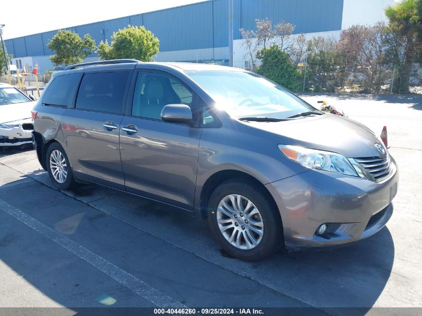 5TDYZ3DC7HS782515 2017 TOYOTA SIENNA - Image 1