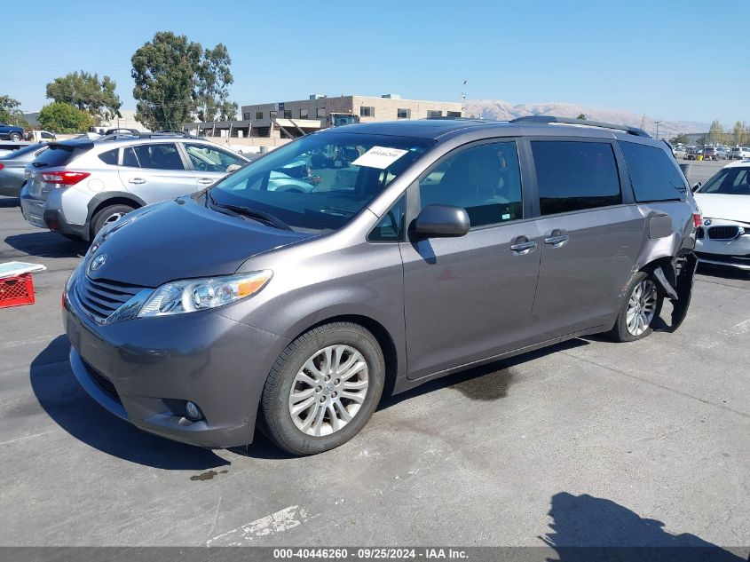 5TDYZ3DC7HS782515 2017 TOYOTA SIENNA - Image 2