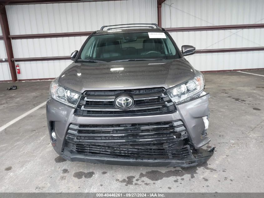 2018 Toyota Highlander Se VIN: 5TDJZRFHXJS558187 Lot: 40446261