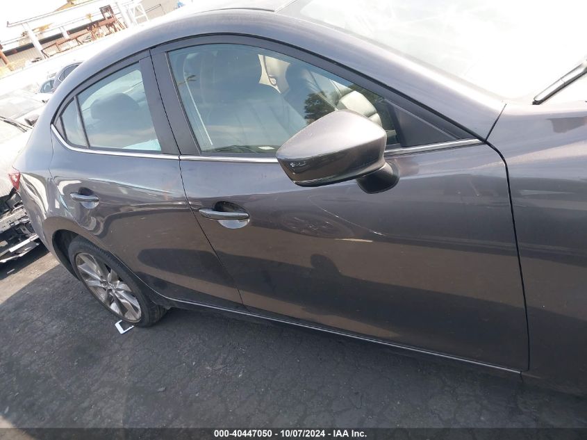 2018 Mazda Mazda3 Touring VIN: 3MZBN1V30JM211942 Lot: 40447050