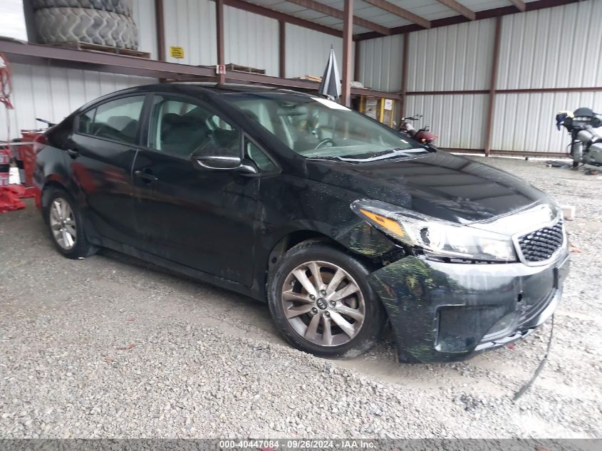 3KPFL4A7XHE142735 2017 KIA FORTE - Image 1