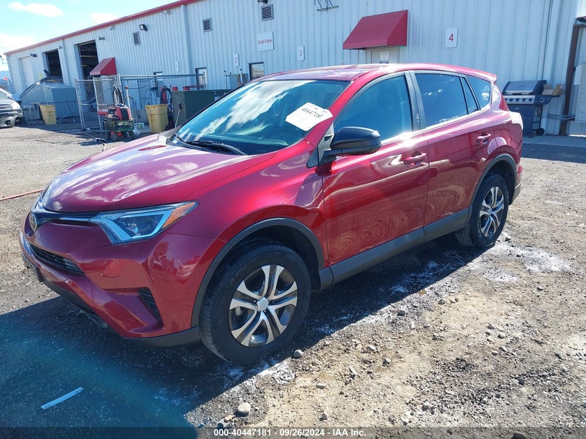 VIN 2T3BFREV4JW835015 2018 TOYOTA RAV4 LE