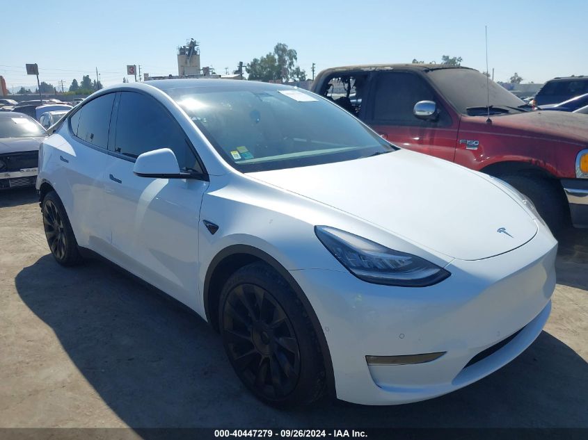 5YJYGDEE6MF228795 2021 TESLA MODEL Y - Image 1