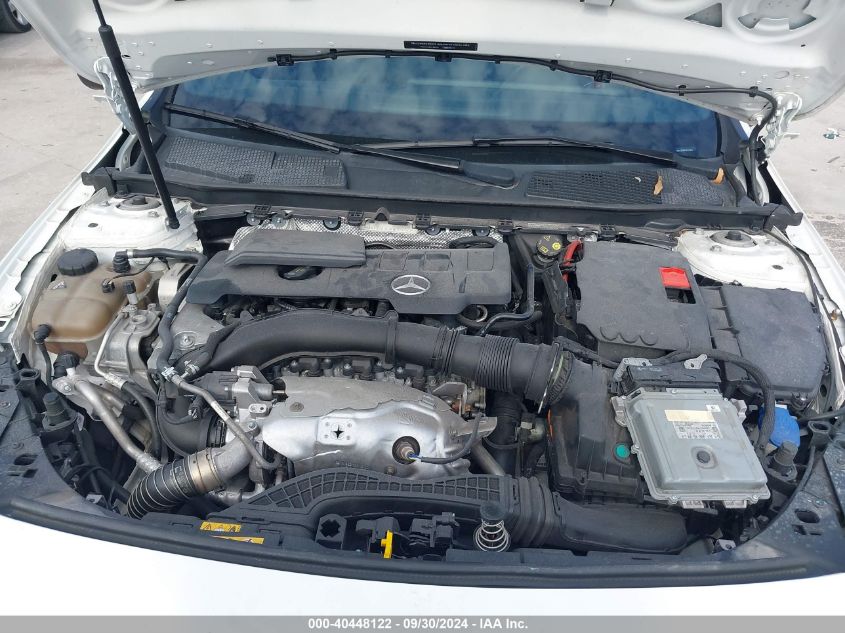 WDD3G4EB5KW005355 2019 Mercedes-Benz A 220