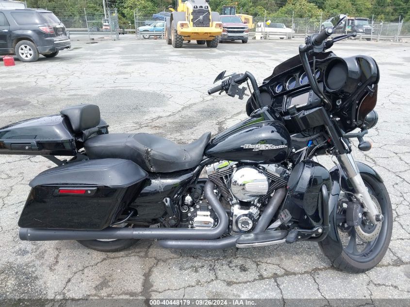 2014 Harley-Davidson Flhx Street Glide VIN: 1HD1KBM11EB706756 Lot: 40448179