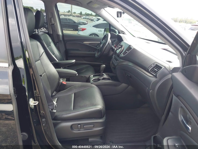 VIN 5FNYF5H50KB028996 2019 HONDA PILOT EX-L
