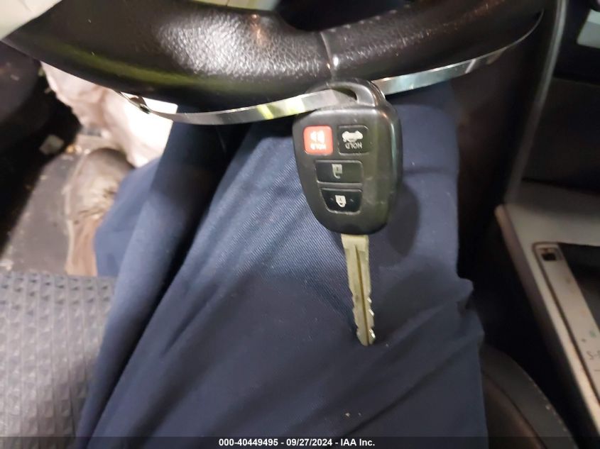 4T1BF1FK0EU341738 2014 Toyota Camry Se