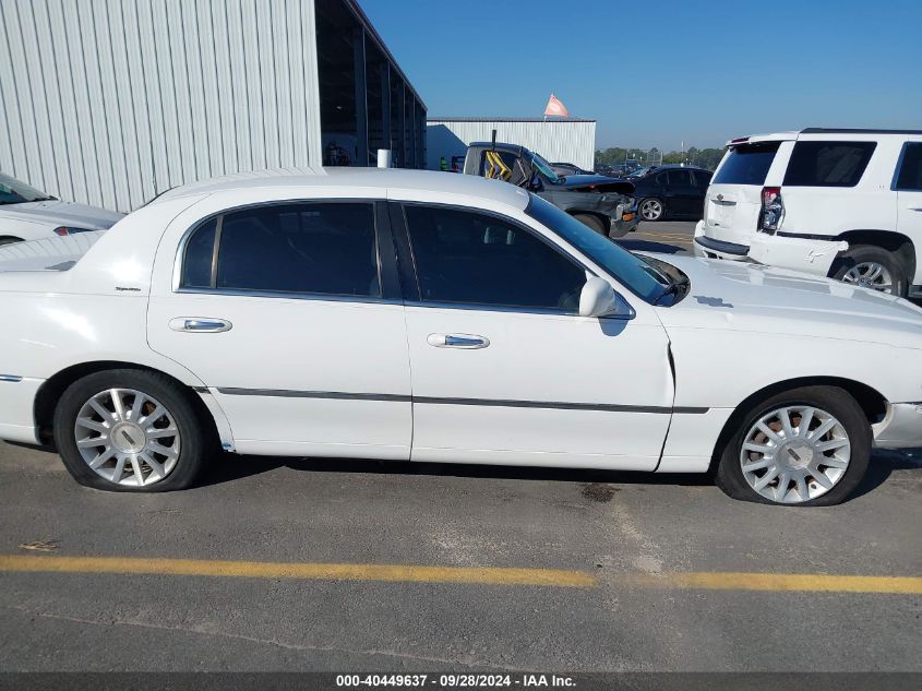 2007 Lincoln Town Car Signature VIN: 1LNHM81V67Y638776 Lot: 40449637