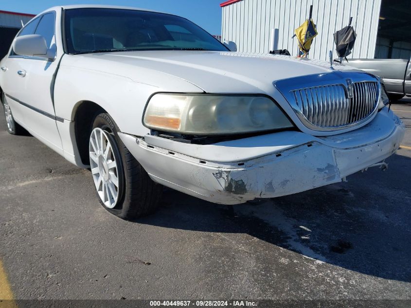 2007 Lincoln Town Car Signature VIN: 1LNHM81V67Y638776 Lot: 40449637