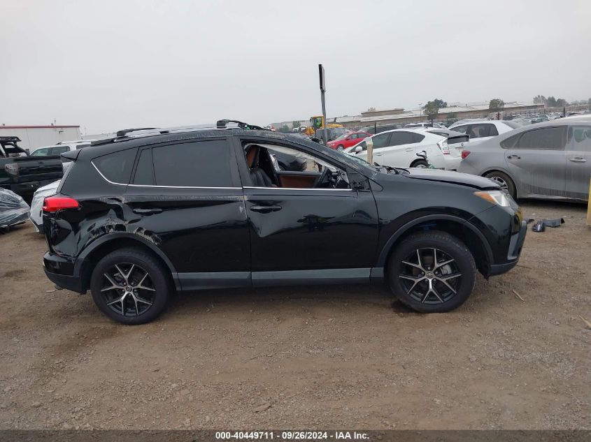 2T3NFREVXHW379500 2017 Toyota Rav4 Se