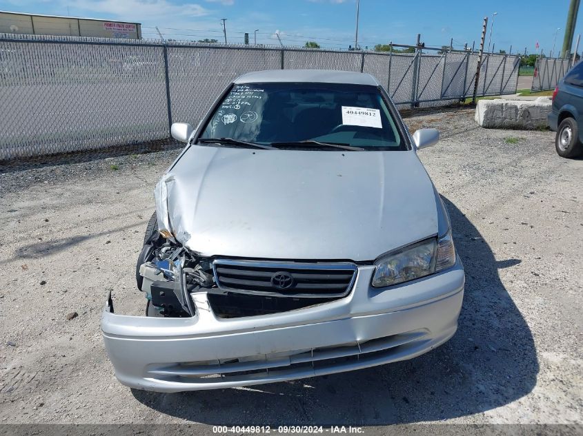 2000 Toyota Camry Le VIN: 4T1BG22K5YU013776 Lot: 40449812