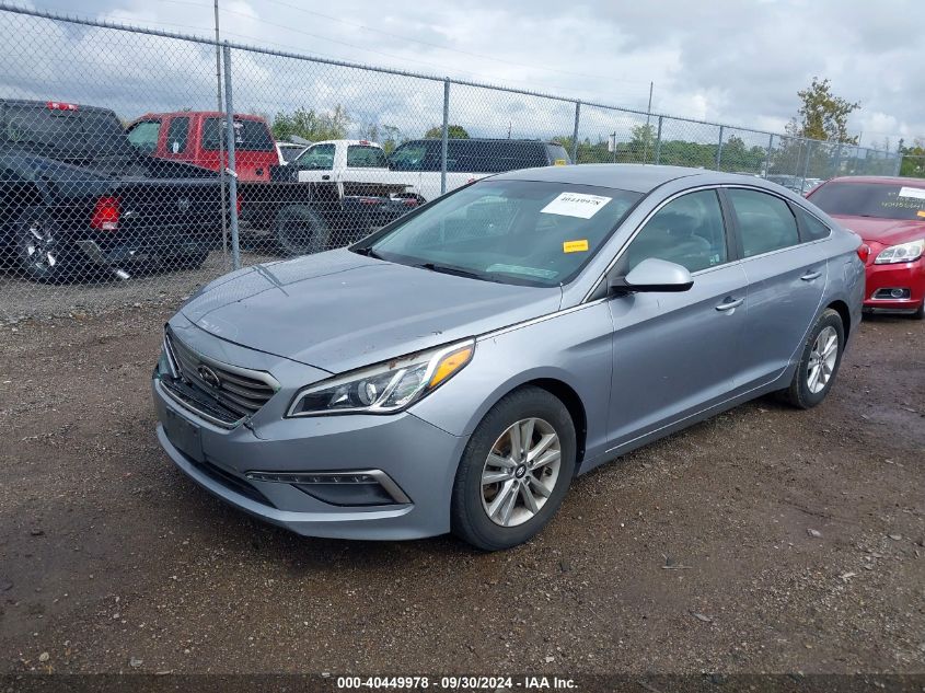 5NPE24AF8FH125950 2015 HYUNDAI SONATA - Image 2