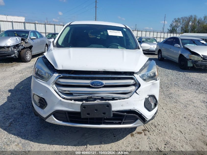 1FMCU9GD0KUB88279 2019 Ford Escape Se