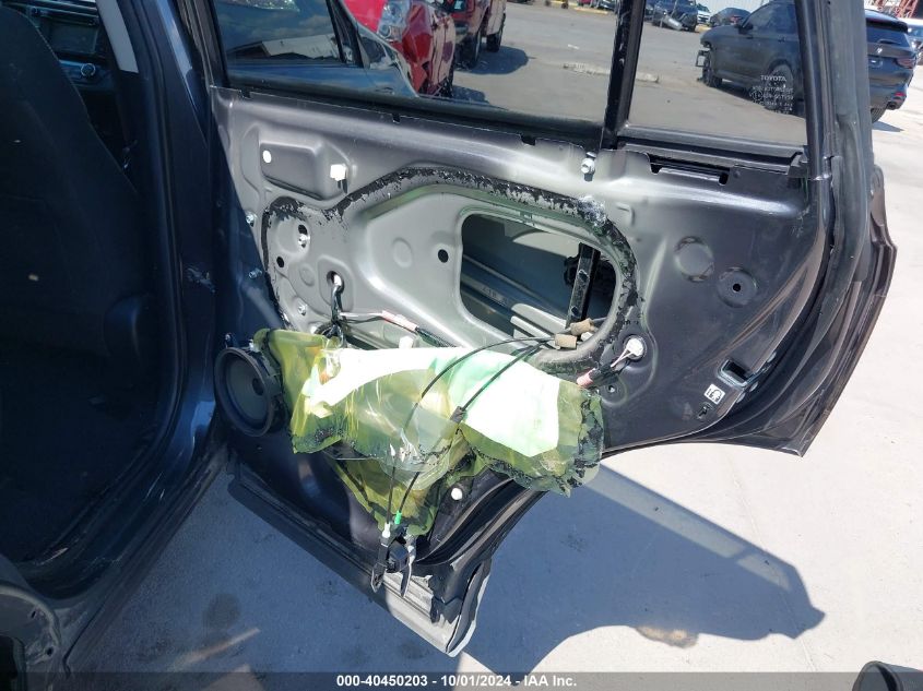 JTMWFREV7HJ117260 2017 Toyota Rav4 Xle