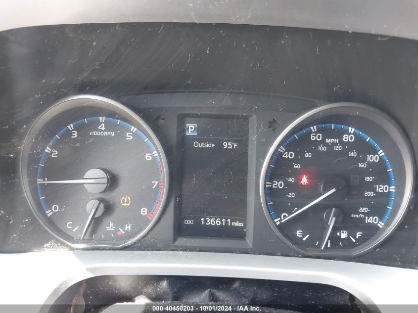 JTMWFREV7HJ117260 2017 Toyota Rav4 Xle