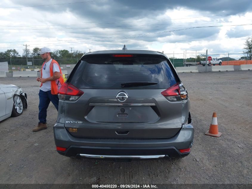 2017 Nissan Rogue S VIN: JN8AT2MT7HW388806 Lot: 40450220