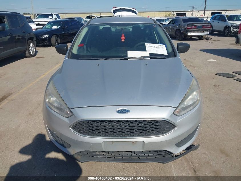 2017 Ford Focus S VIN: 1FADP3E29HL318630 Lot: 40450402