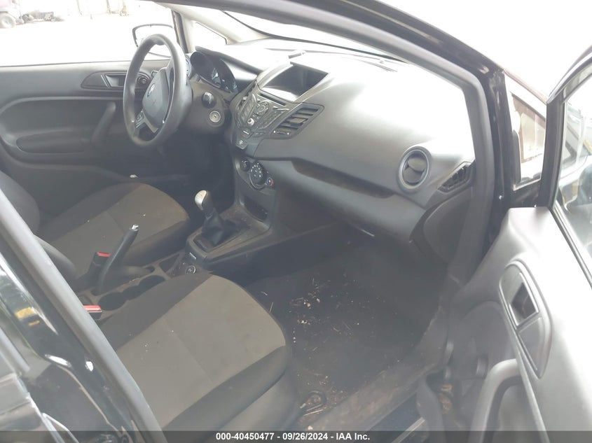 VIN 3FADP4AJ7KM121951 2019 FORD FIESTA S