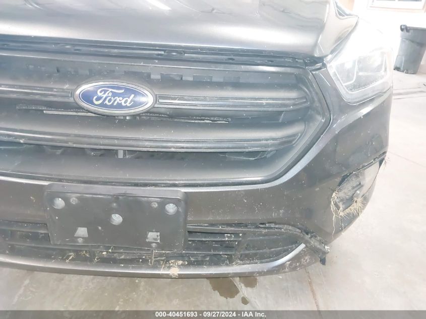 1FMCU9GD0HUC62020 2017 Ford Escape Se