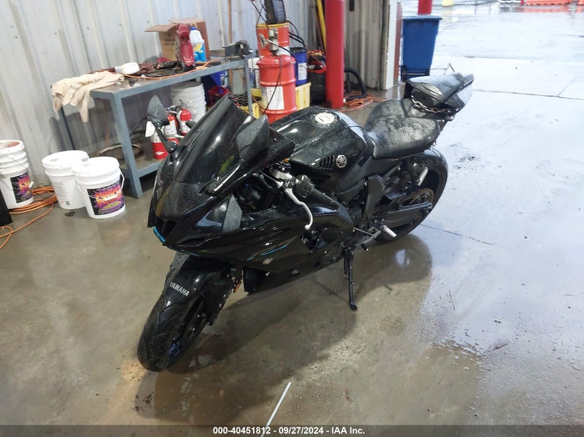 VIN JYARM38E3NA001833 2022 YAMAHA YZFR7