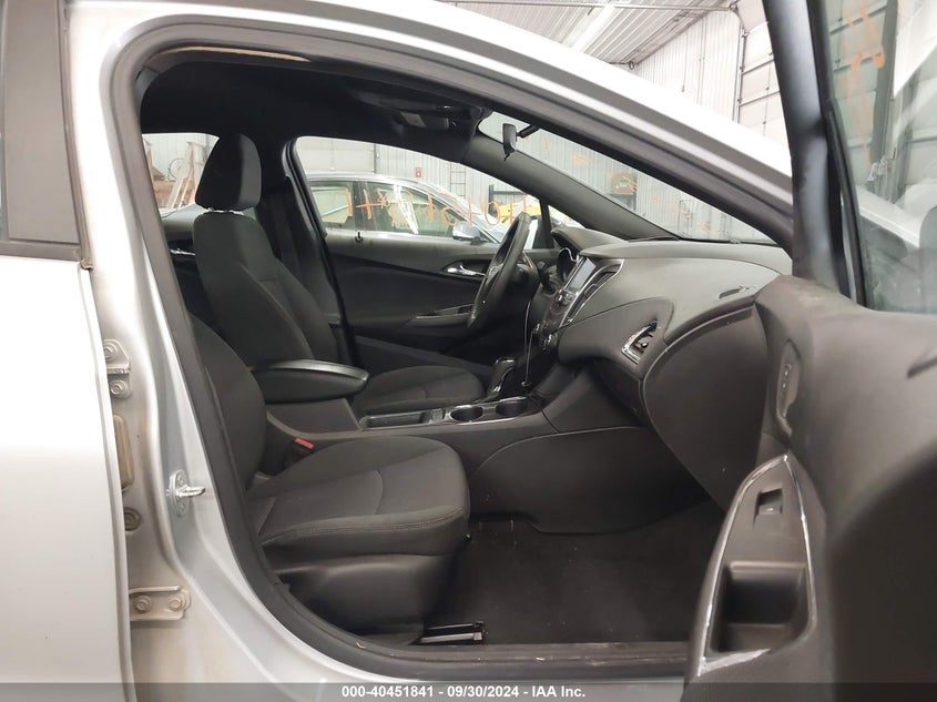 2018 CHEVROLET CRUZE VIN: 1G1BE5SM5J7107599